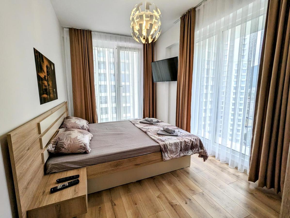 16Th Floor Sky View Condo With Pool And Fitness スコピエ エクステリア 写真
