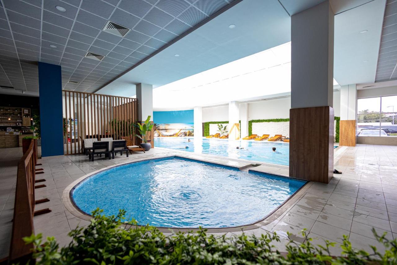 16Th Floor Sky View Condo With Pool And Fitness スコピエ エクステリア 写真
