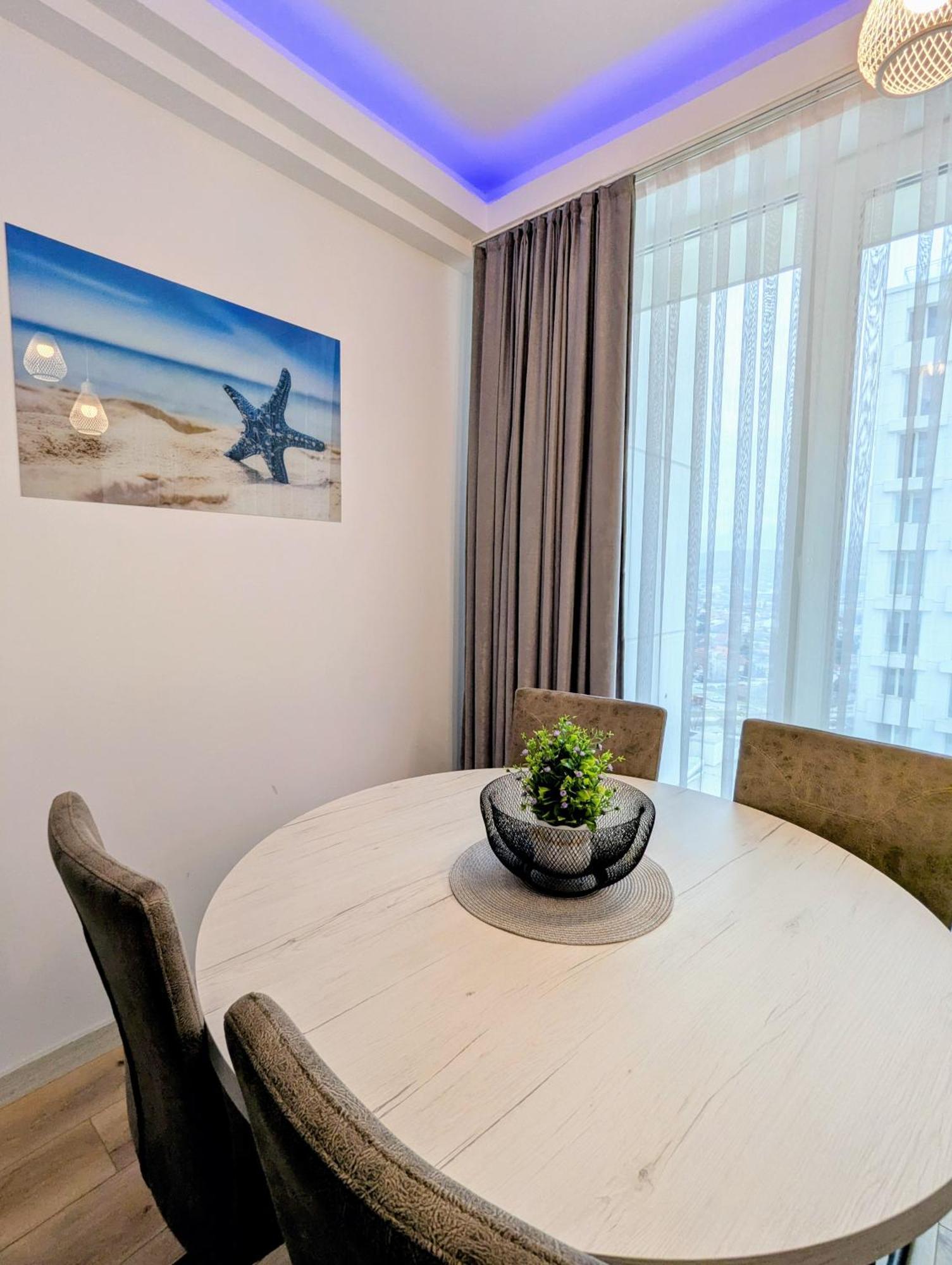 16Th Floor Sky View Condo With Pool And Fitness スコピエ エクステリア 写真